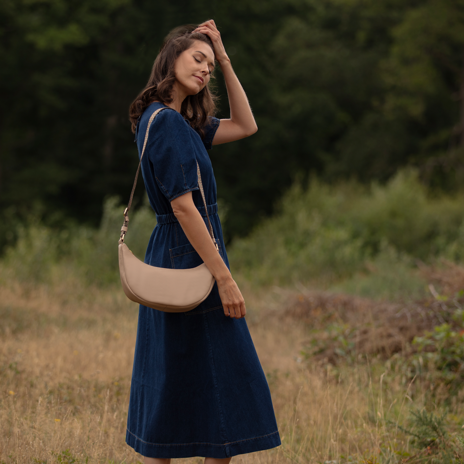 Luxury Half-Moon Leather Crossbody Bag | Luna, Changeable Strap
